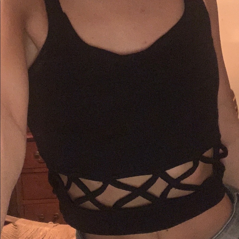 Bozzolo black tank crop top